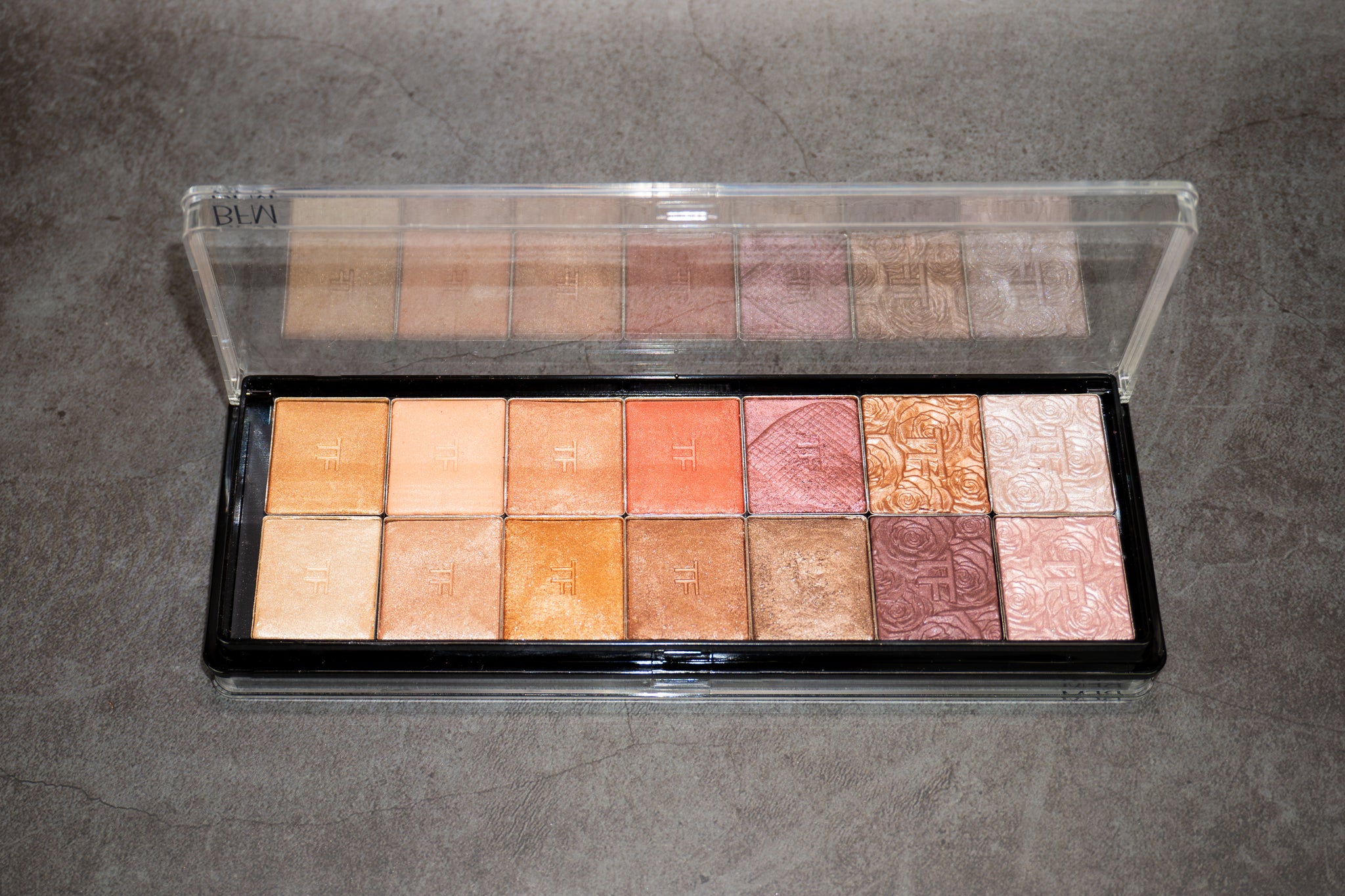 Double-Sided Magnetic Palette